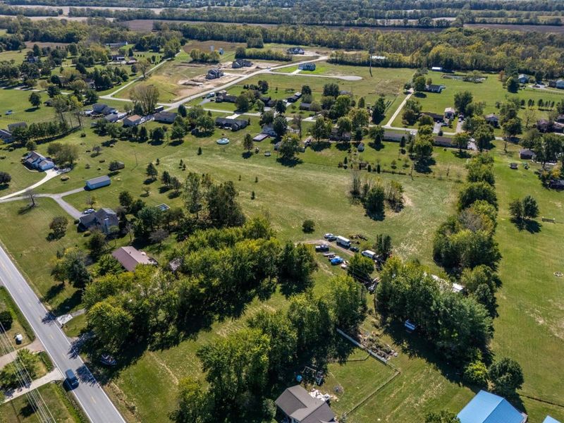 1717 London Groveport Road, Grove City, OH 43123 Photo 6