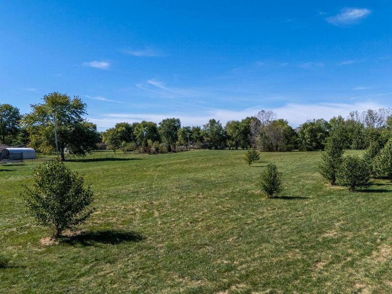 1717 London Groveport Road, Grove City, OH 43123 Photo 8