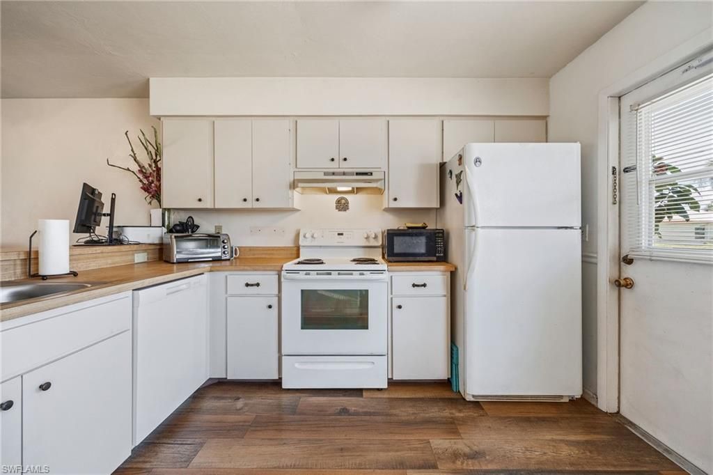 220 Oakmont Pkwy, Lehigh Acres, FL 33936 Photo