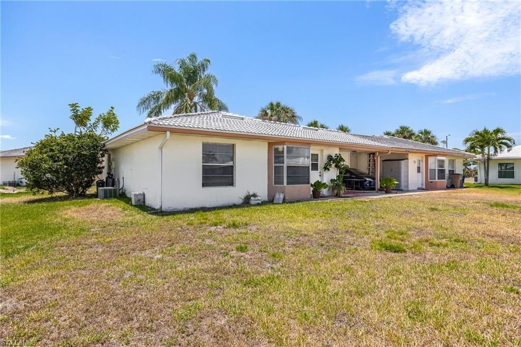 220 Oakmont Pkwy, Lehigh Acres, FL 33936 Photo