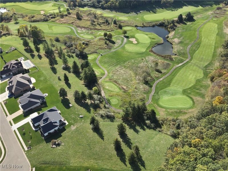 Whispering Pines Drive NE, New Philadelphia, OH 44663 Photo 3