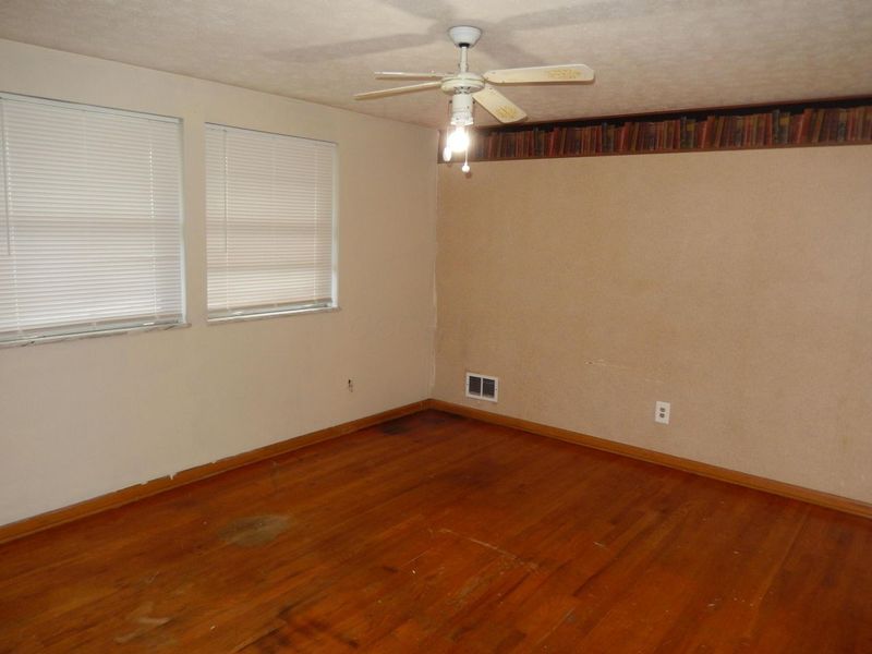 5480 Rockwood Court, Unit R1, Columbus, OH 43229 Photo 13