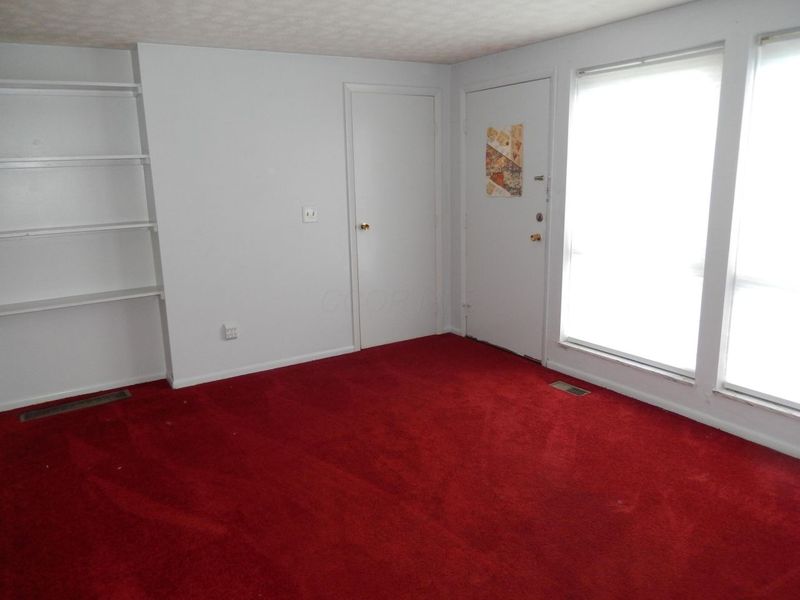 5480 Rockwood Court, Unit R1, Columbus, OH 43229 Photo 4