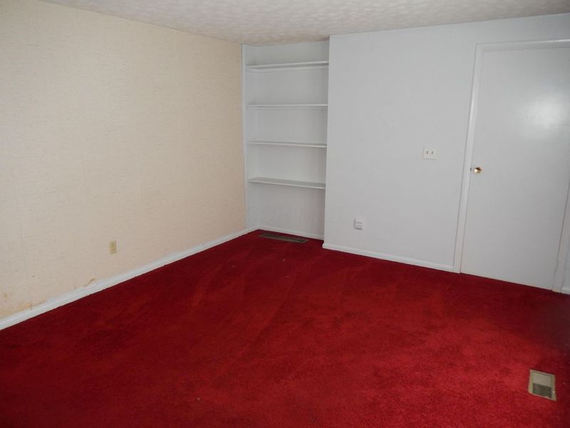 5480 Rockwood Court, Unit R1, Columbus, OH 43229 Photo 6