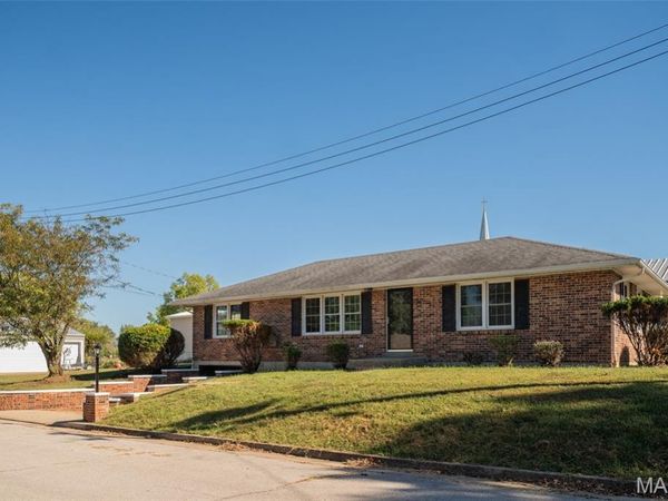 210 Plum Street, St Elizabeth, MO 65075