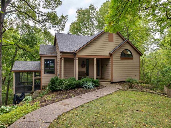 10 Woodway Court, GALENA, IL 61036