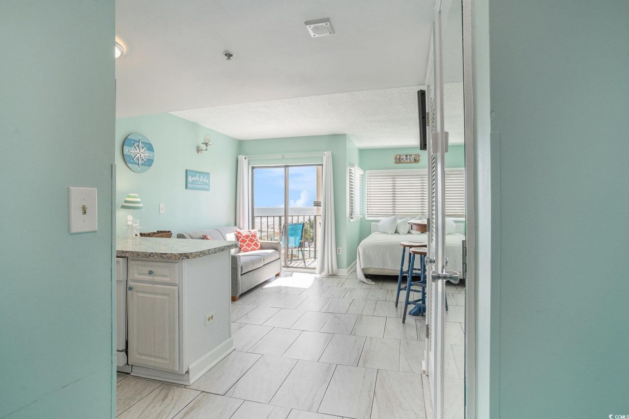 1605 S Ocean Blvd. Photo 8