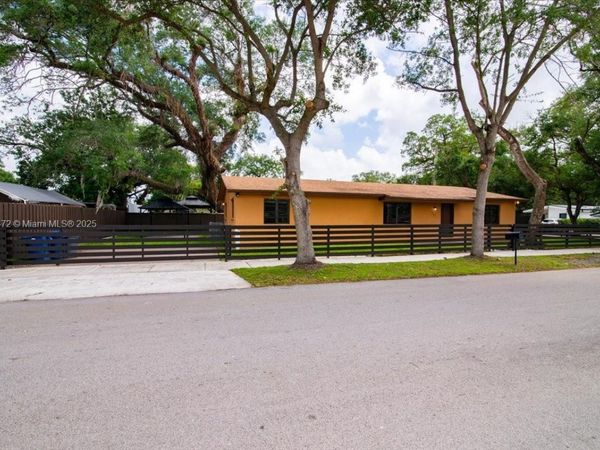 17001 NW 28th Ave, Miami Gardens, FL 33056