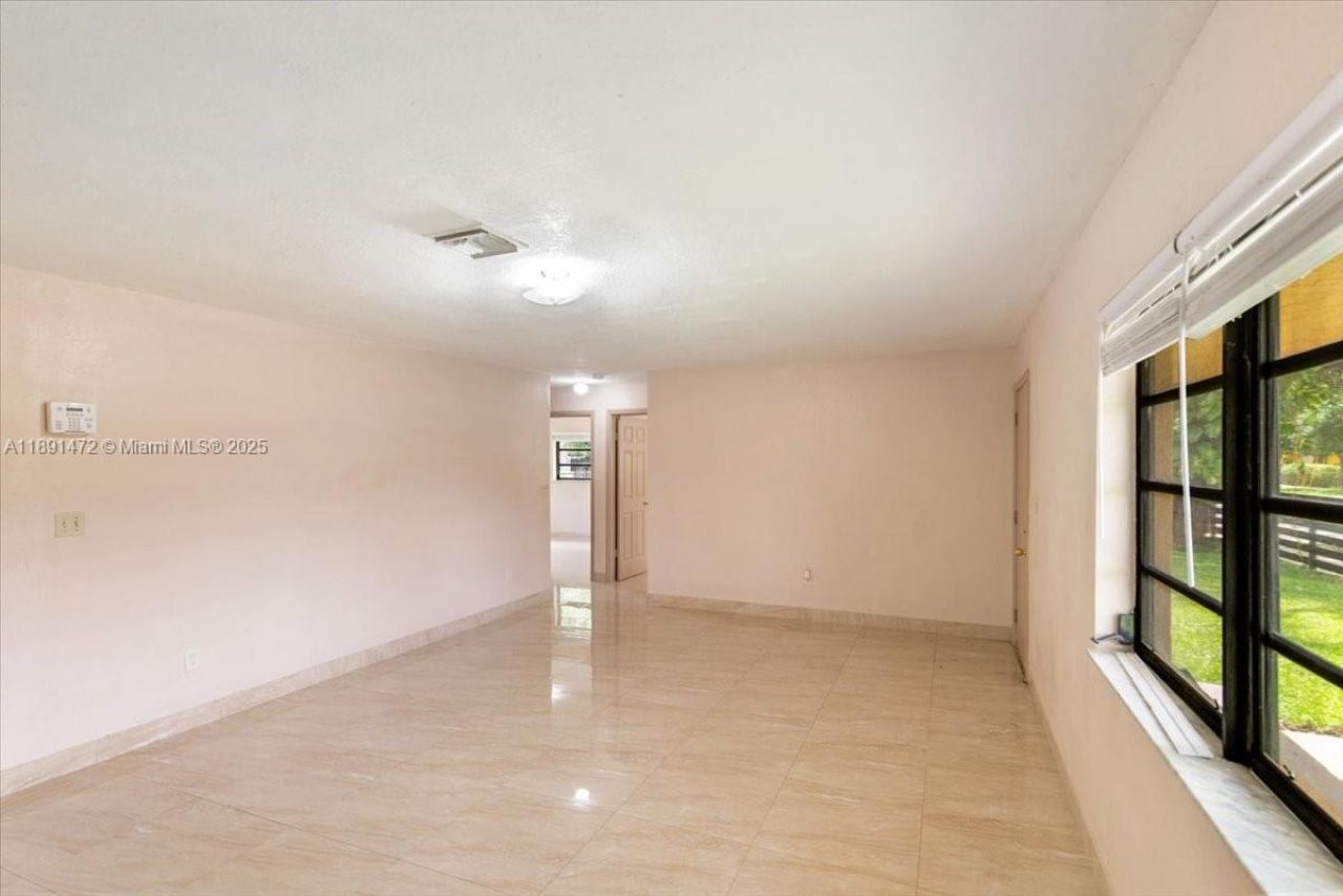 17001 NW 28th Ave, Miami Gardens, FL 33056 Photo