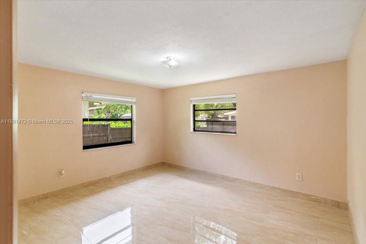 17001 NW 28th Ave, Miami Gardens, FL 33056 Photo