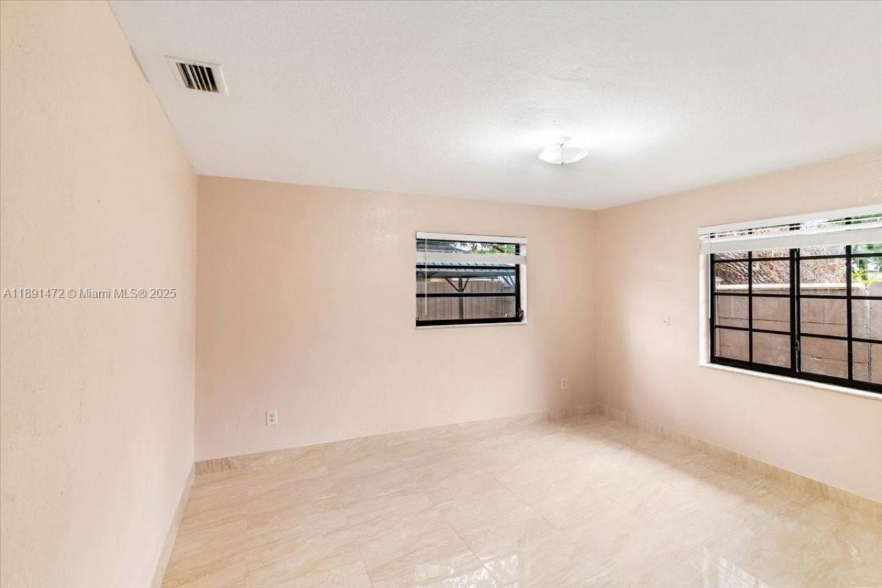 17001 NW 28th Ave, Miami Gardens, FL 33056 Photo