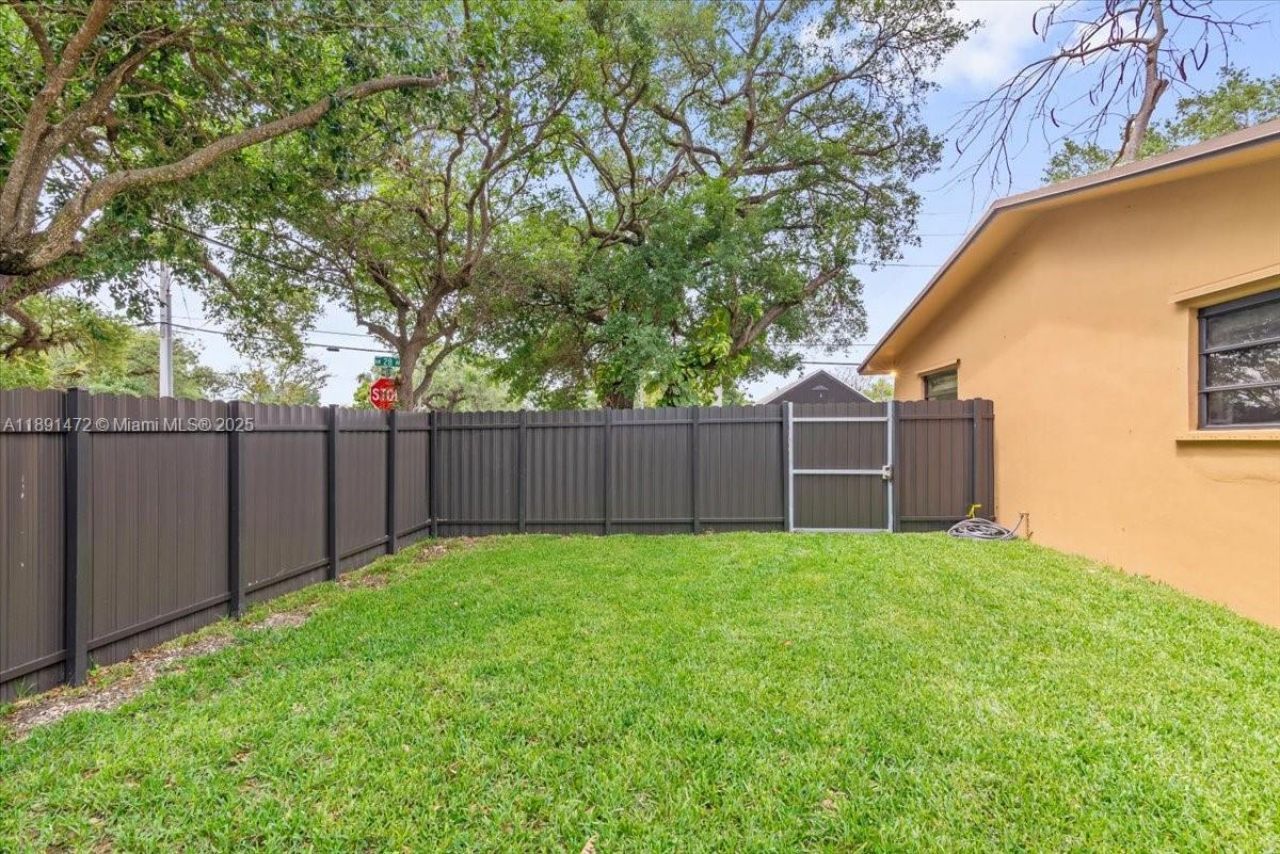 17001 NW 28th Ave, Miami Gardens, FL 33056 Photo