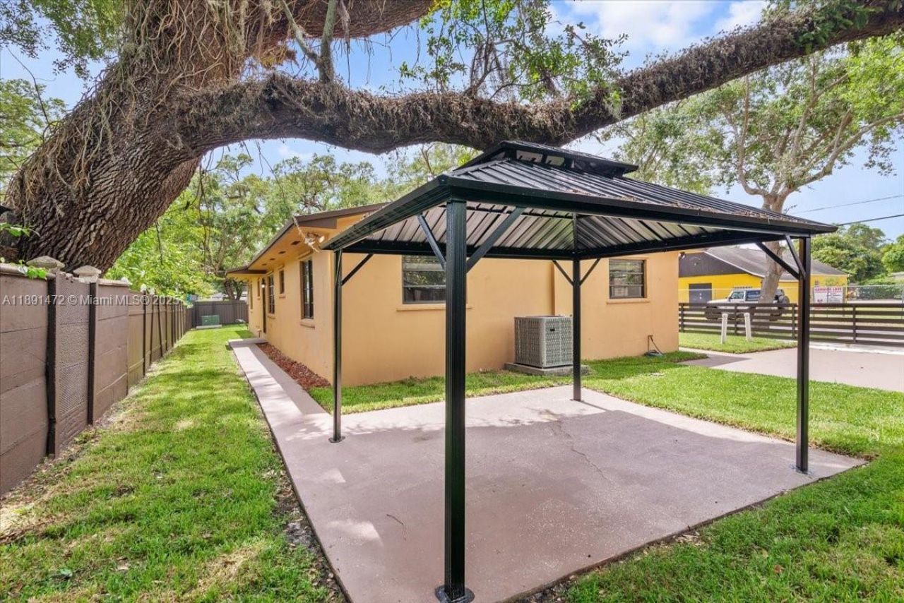 17001 NW 28th Ave, Miami Gardens, FL 33056 Photo