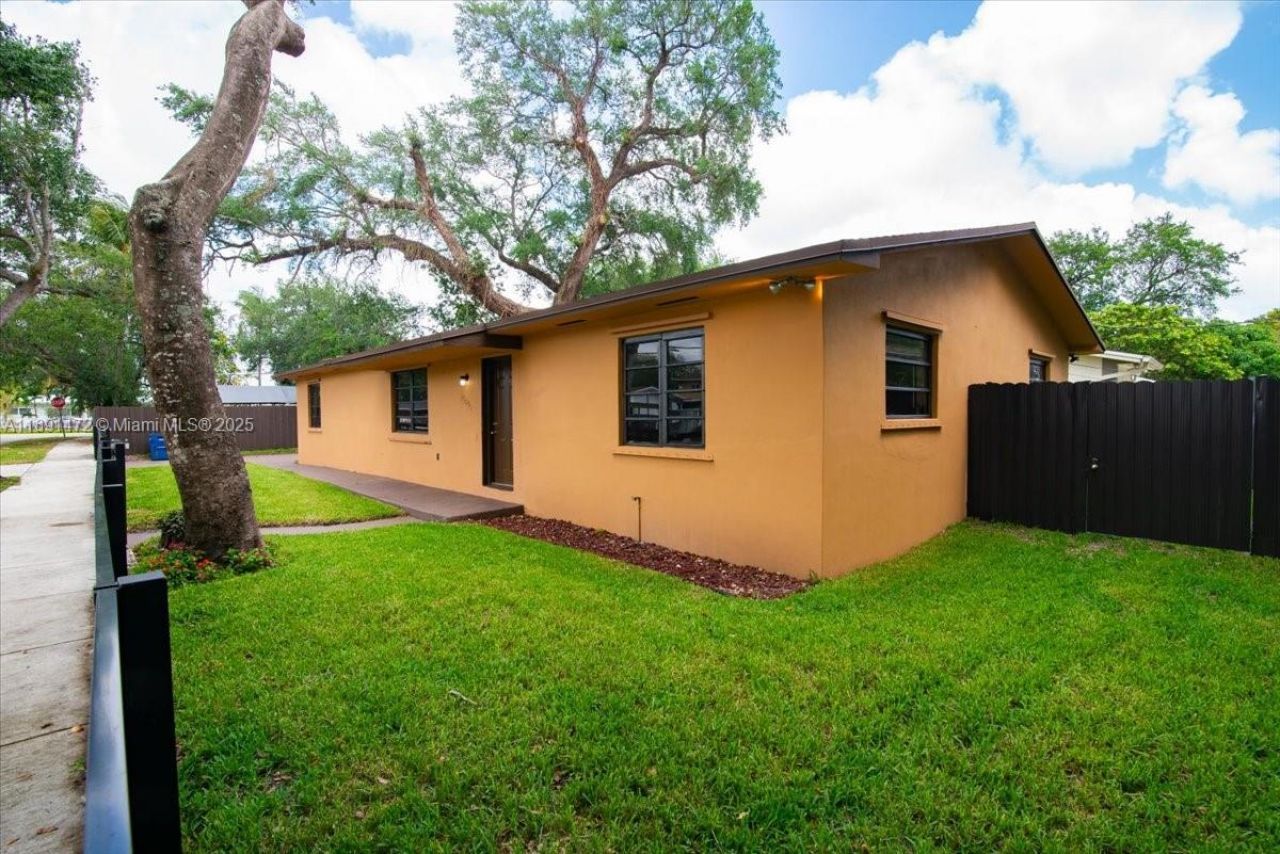 17001 NW 28th Ave, Miami Gardens, FL 33056 Photo