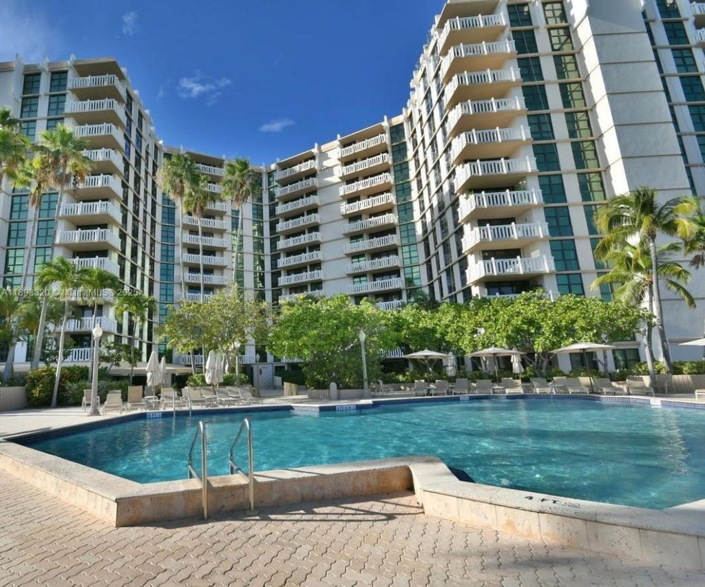 1121 Crandon Blvd, Unit F1004, Key Biscayne, FL 33149 Photo