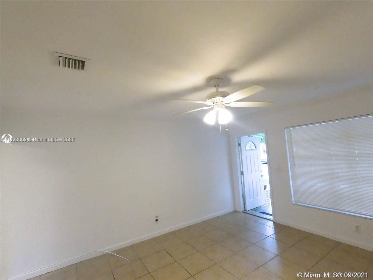 412 SW 10 St, Hallandale Beach, FL 33009 Photo