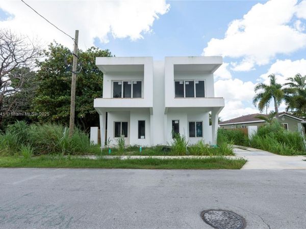 10290 SW 174th Ter, Miami, FL 33157