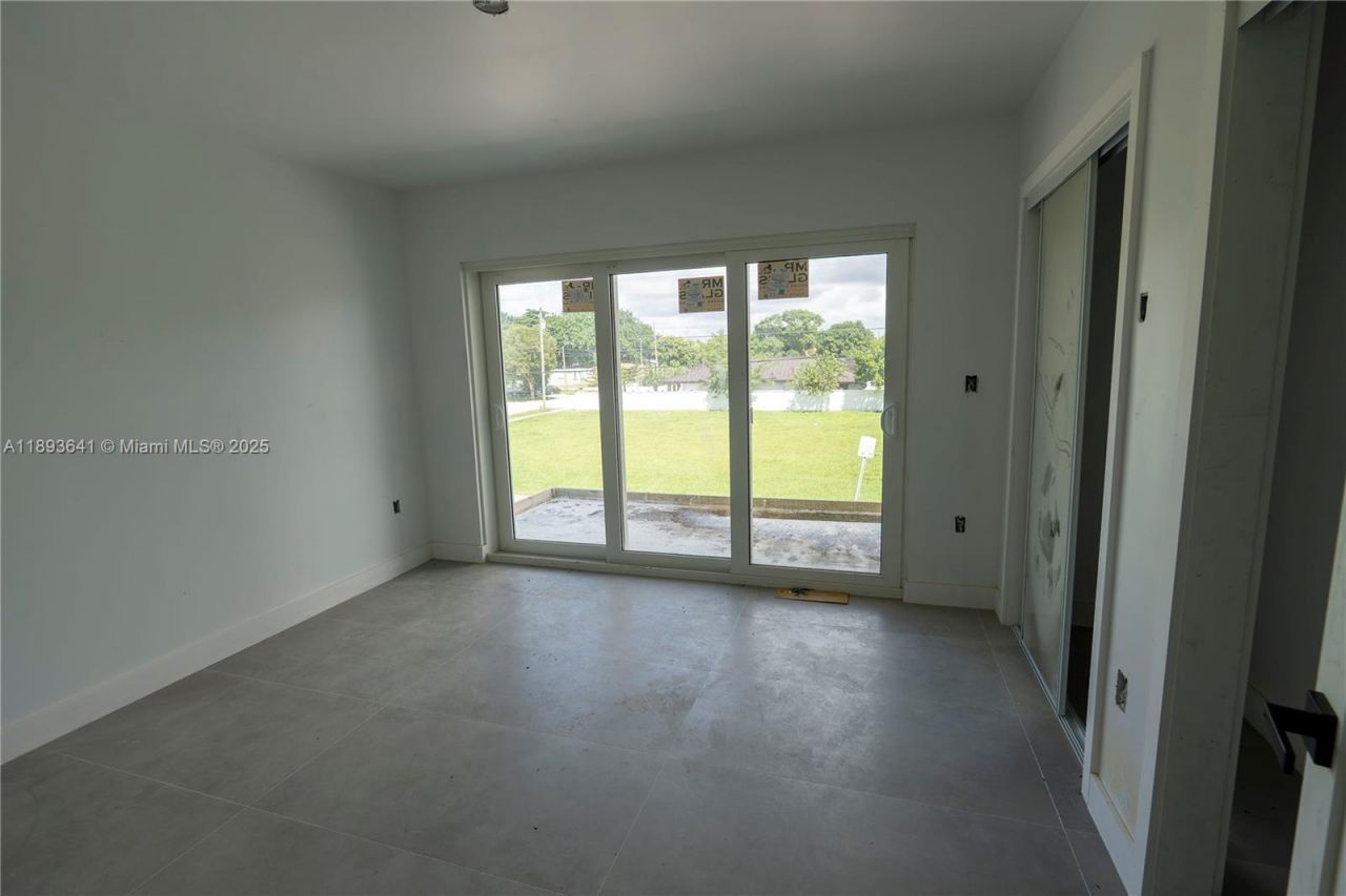 10290 SW 174th Ter, Miami, FL 33157 Photo