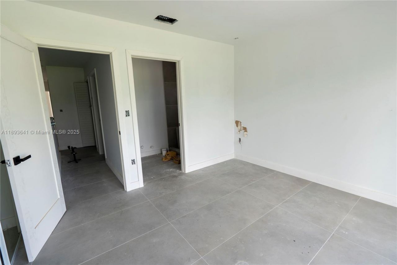 10290 SW 174th Ter, Miami, FL 33157 Photo