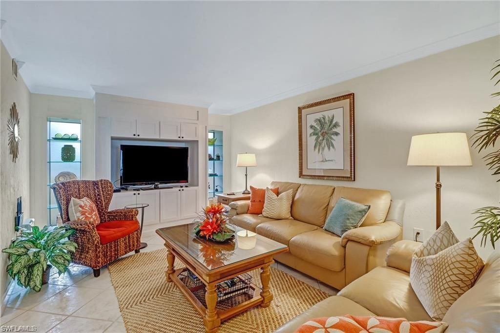 10475 Gulf Shore Dr, Unit 114, Naples, FL 34108 Photo