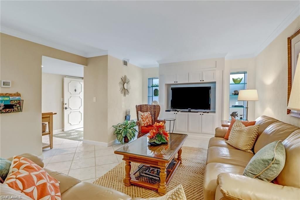 10475 Gulf Shore Dr, Unit 114, Naples, FL 34108 Photo