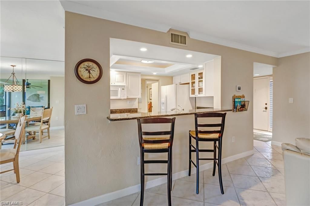 10475 Gulf Shore Dr, Unit 114, Naples, FL 34108 Photo