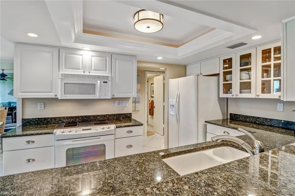 10475 Gulf Shore Dr, Unit 114, Naples, FL 34108 Photo