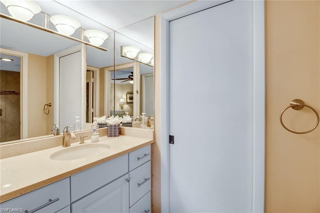 10475 Gulf Shore Dr, Unit 114, Naples, FL 34108 Photo