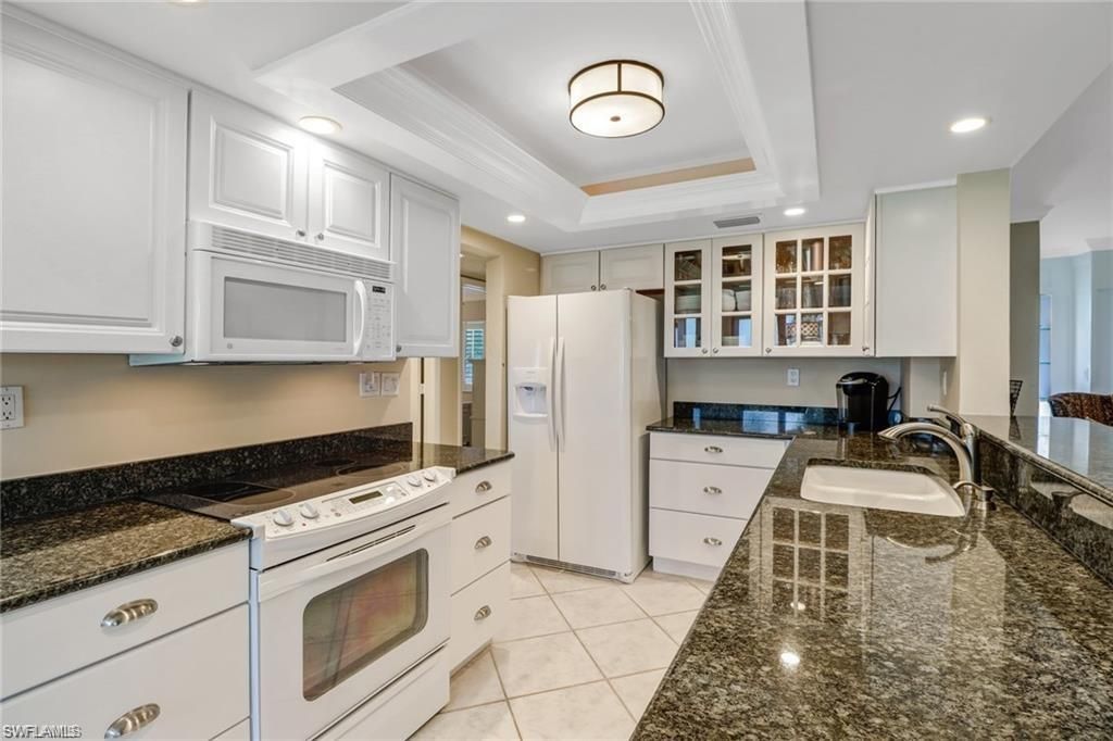 10475 Gulf Shore Dr, Unit 114, Naples, FL 34108 Photo