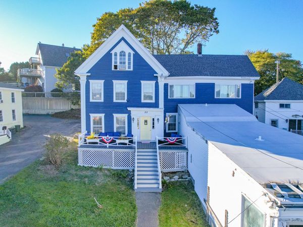 53 Commercial Street, Boothbay Harbor, ME 04538