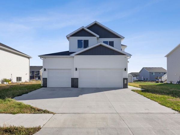 3732 18th Street S, Moorhead, MN 56560