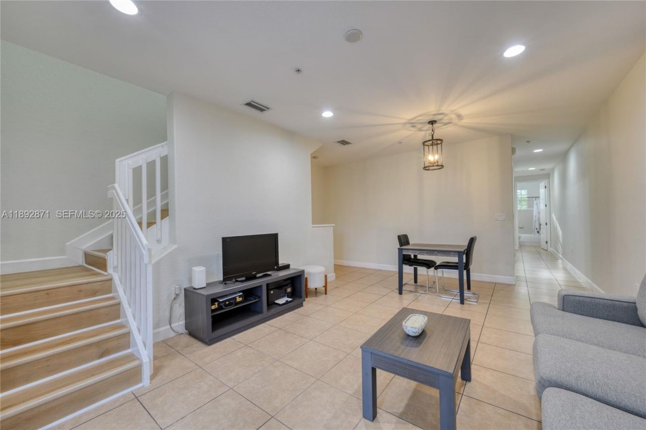 430 SW 147th Ave, Pembroke Pines, FL 33027 Photo