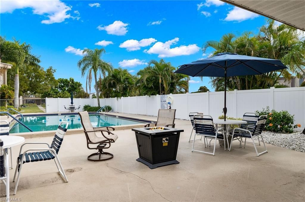 2244 Winkler Ave, Unit 213, Fort Myers, FL 33901 Photo