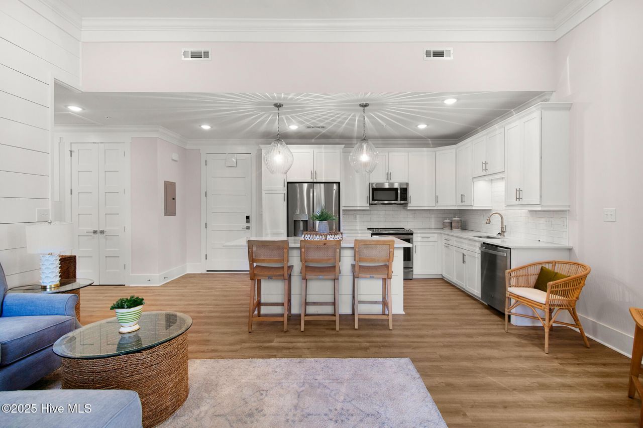 805 Mulberry Street, Unit 102, Beaufort, NC 28516 Main Photo