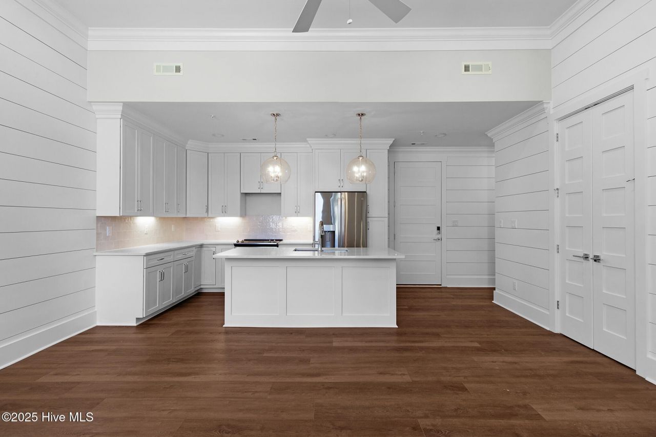 805 Mulberry Street, Unit 104, Beaufort, NC 28516 Main Photo