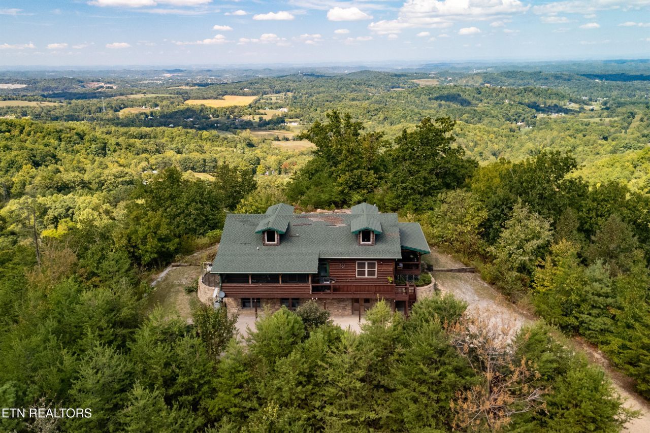 971 Critter Mountain Way, Newport, TN 37821 Main Photo