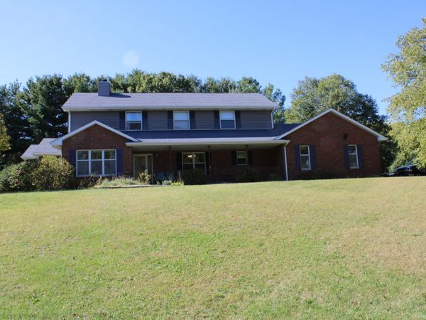 100 EAGLE WATCH RD, Muscatine, IA 52761