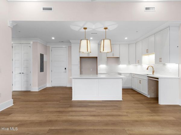 805 Mulberry Street, Unit 202, Beaufort, NC 28516