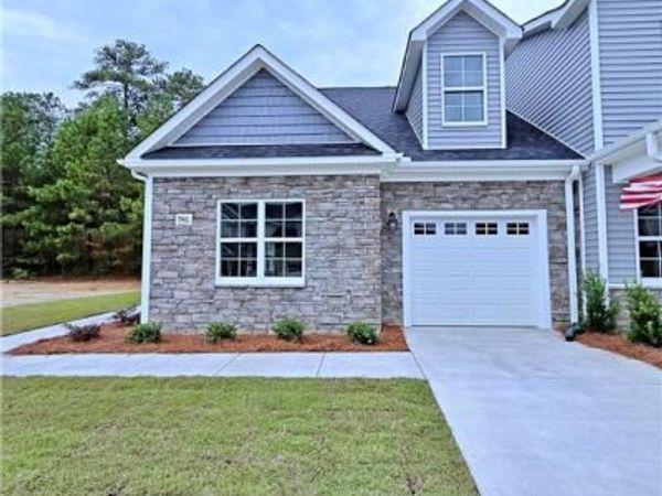 946 Kensington Park Road, Fayetteville, NC 28311