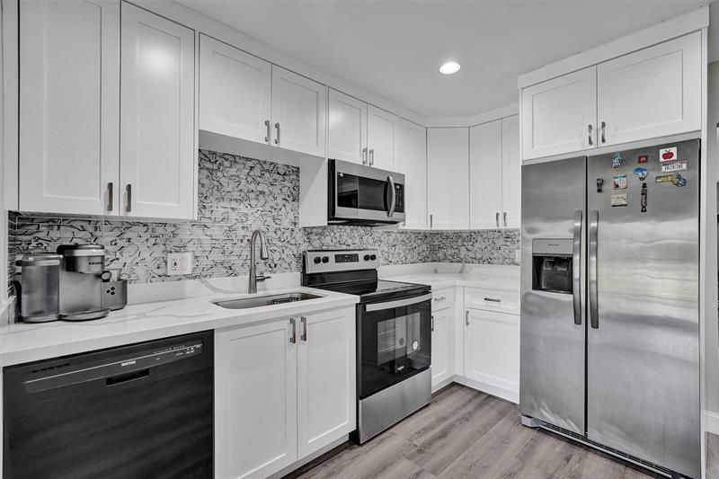 4017 Woodside Drive, Coral Springs, FL 33065 Photo