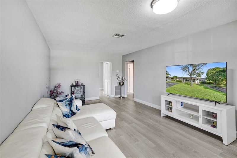 4017 Woodside Drive, Coral Springs, FL 33065 Photo