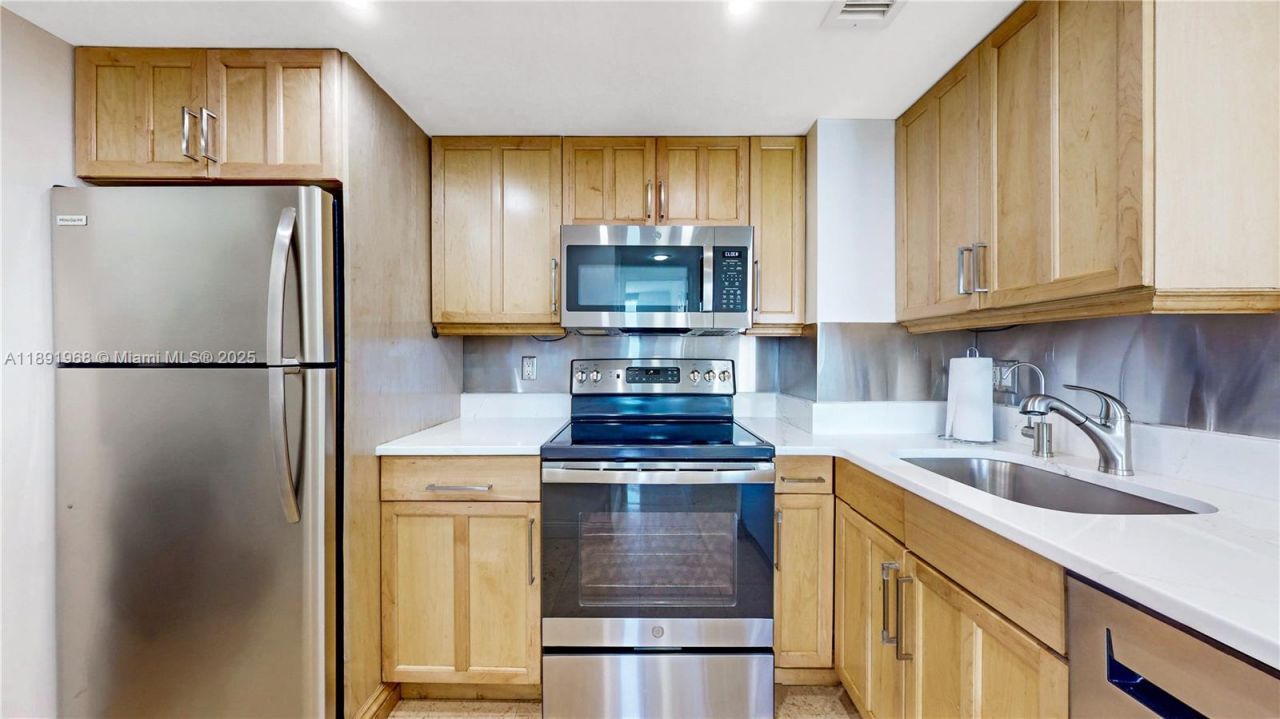 770 Claughton Island Dr, Unit 1012, Miami, FL 33131 Photo