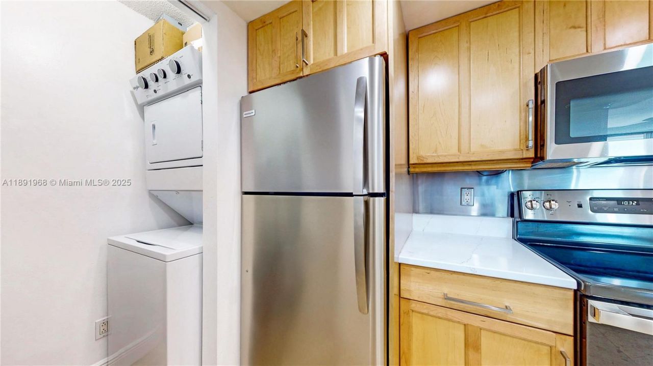 770 Claughton Island Dr, Unit 1012, Miami, FL 33131 Photo