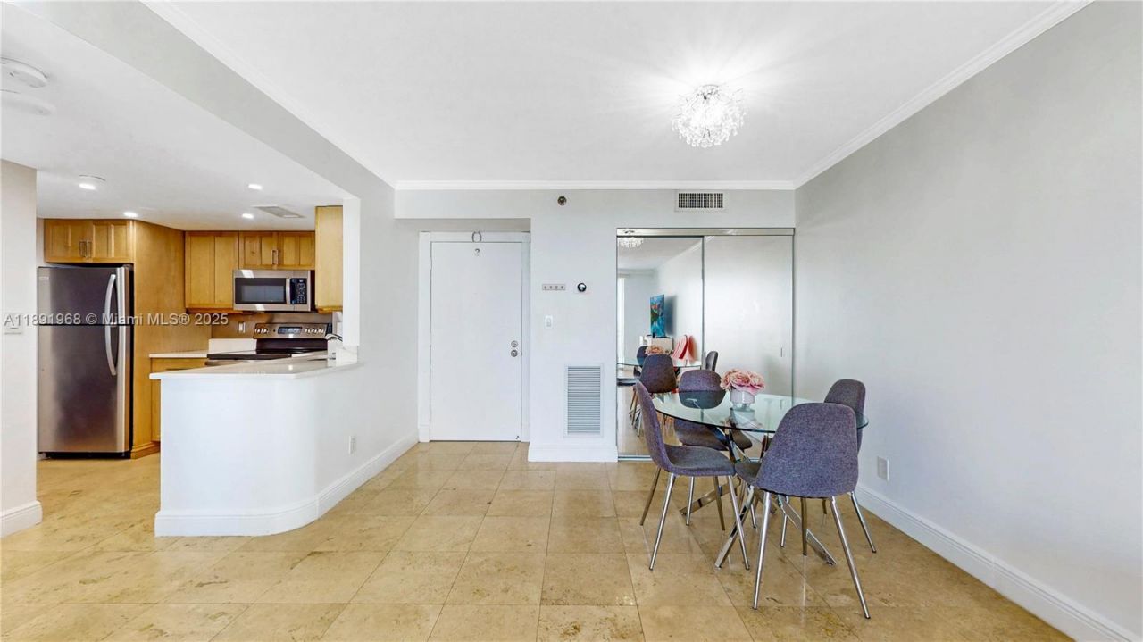 770 Claughton Island Dr, Unit 1012, Miami, FL 33131 Photo