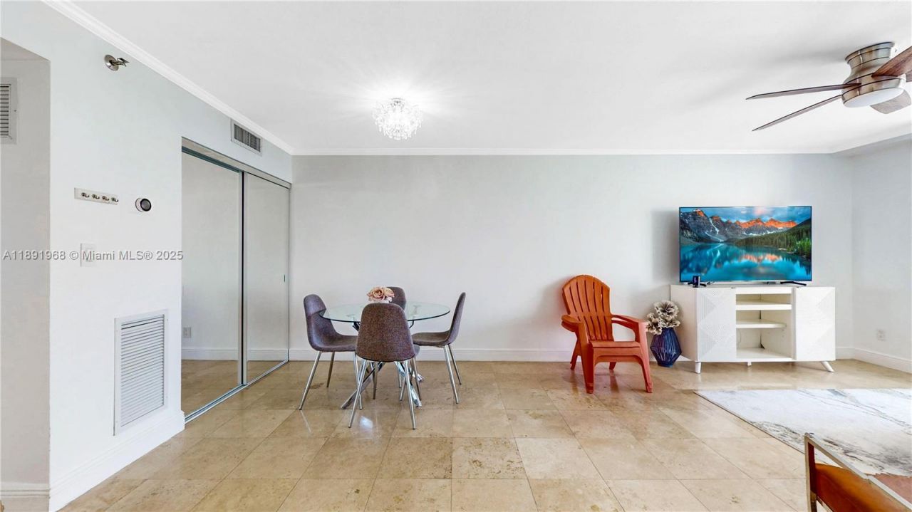 770 Claughton Island Dr, Unit 1012, Miami, FL 33131 Photo