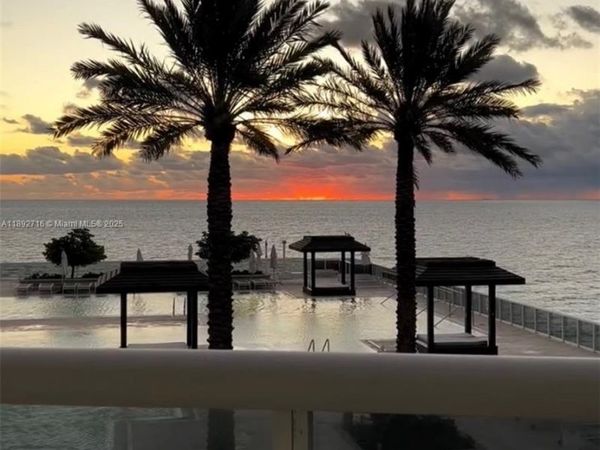 1850 S Ocean Dr, Unit 803, Hallandale Beach, FL 33009