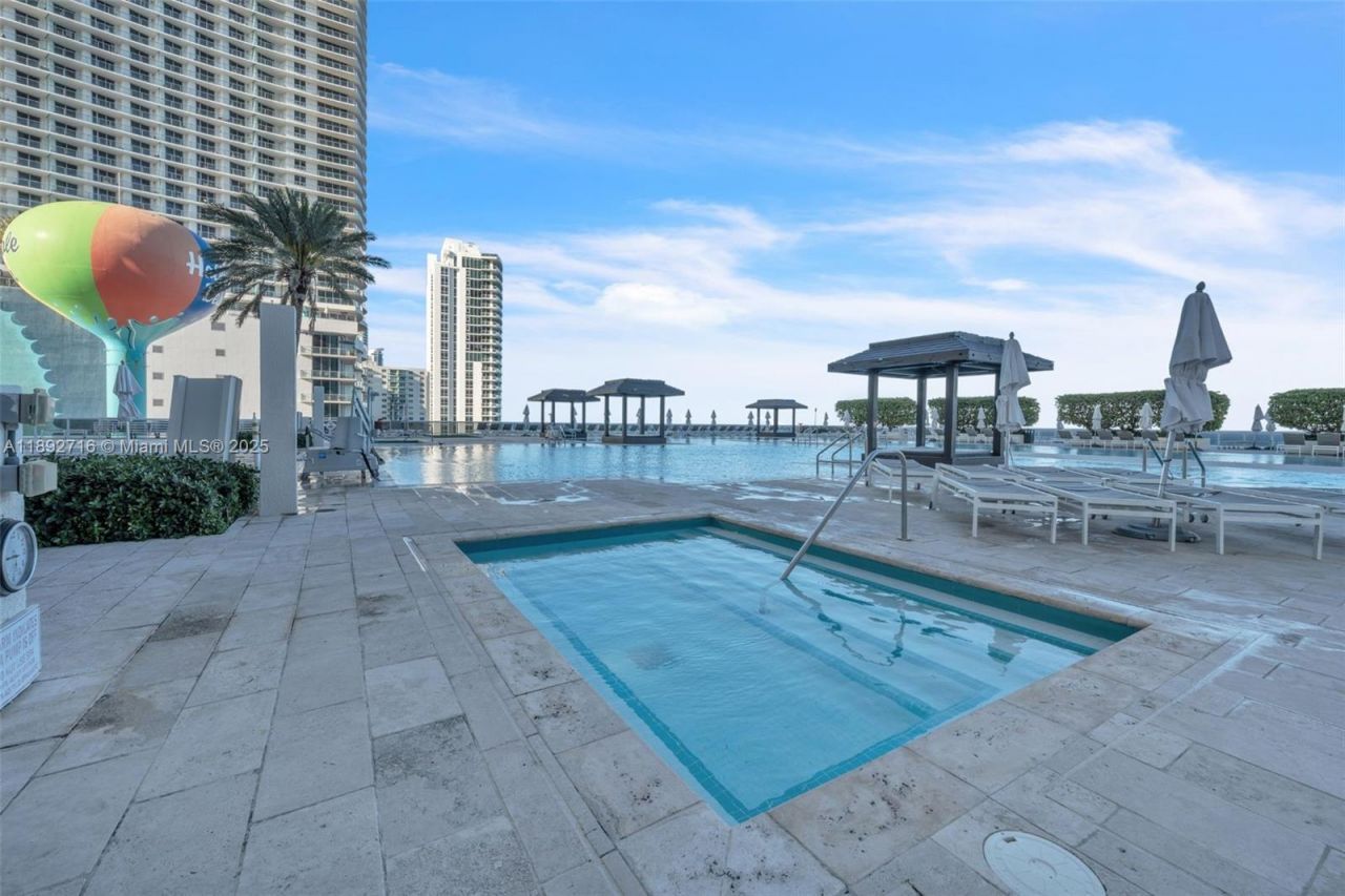 1850 S Ocean Dr, Unit 803, Hallandale Beach, FL 33009 Photo