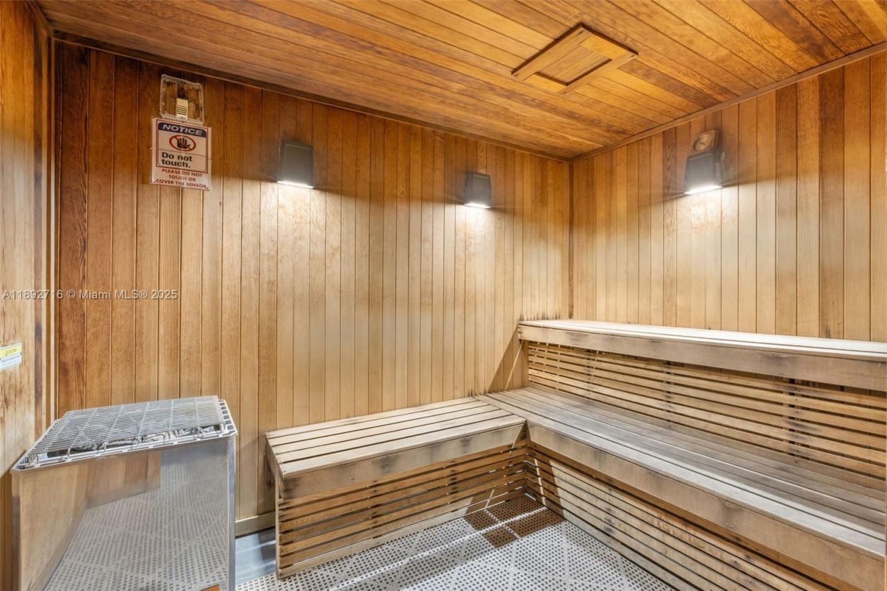 1850 S Ocean Dr, Unit 803, Hallandale Beach, FL 33009 Photo