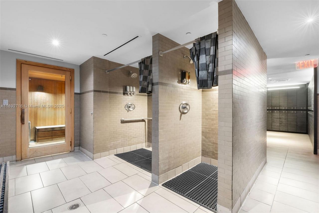 1850 S Ocean Dr, Unit 803, Hallandale Beach, FL 33009 Photo