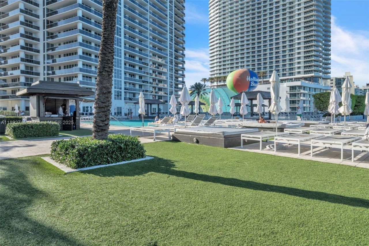 1850 S Ocean Dr, Unit 803, Hallandale Beach, FL 33009 Photo
